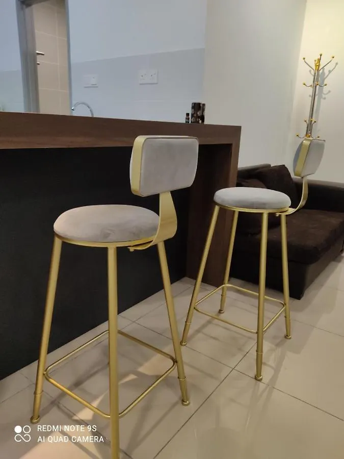 Apartment 01-Austinregency Homestay Studio Family Room 4Pax Near Toppen Aeon Tebrau Johor Bahru